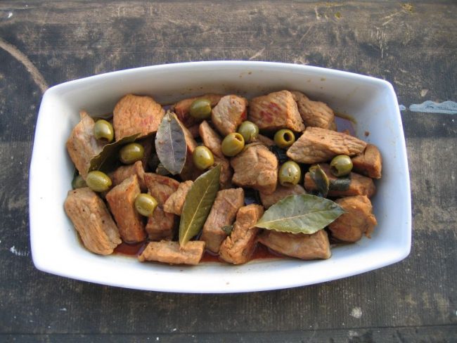 Kalbfleisch in Weisswein