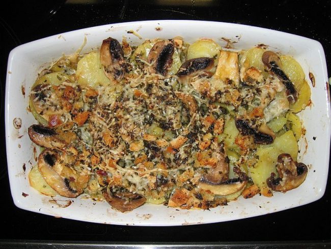 Tortiera di patate e funghi ist ein italienischer Kartoffel-Pilzauflauf