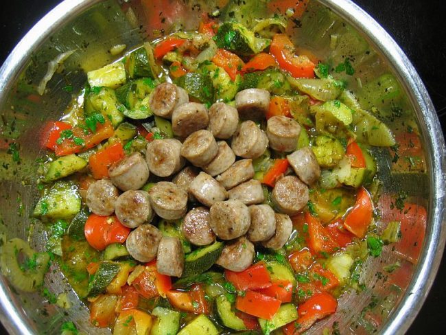 Simple Food – Gemüsepfanne mit Thüringer Rostbratwurst