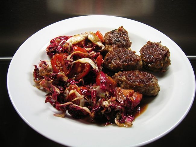 Würzige Fleischbällchen mit Sardellen