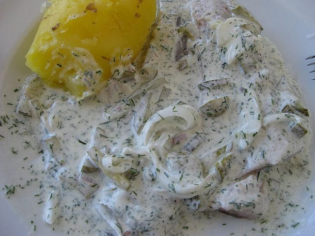 Matjesfilet in Dillsauce selbst gemacht