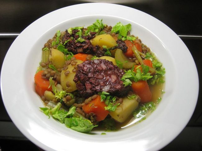 Kartoffeleintopf mit gebratener Blutwurst Kartoffeleintopf mit gebratener Blutwurst