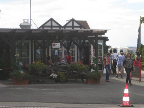 Imbiss an der Autobahn