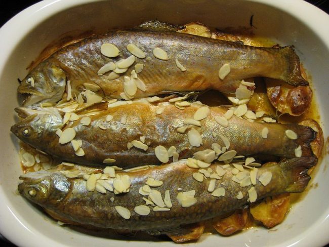 Saibling mit Mandelsplitter