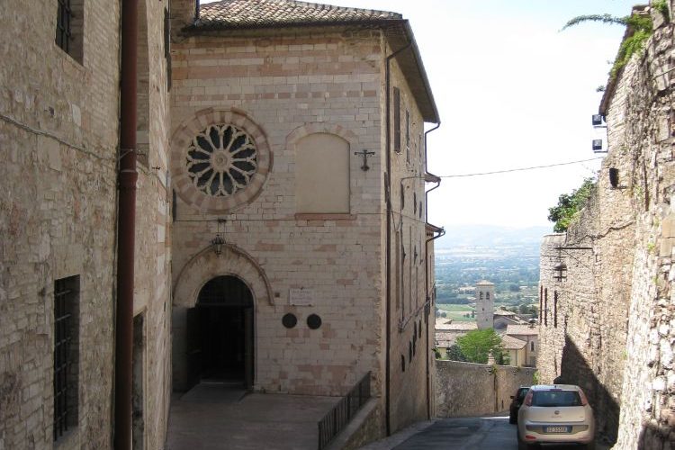 Assissi Blick durch eine Gasse