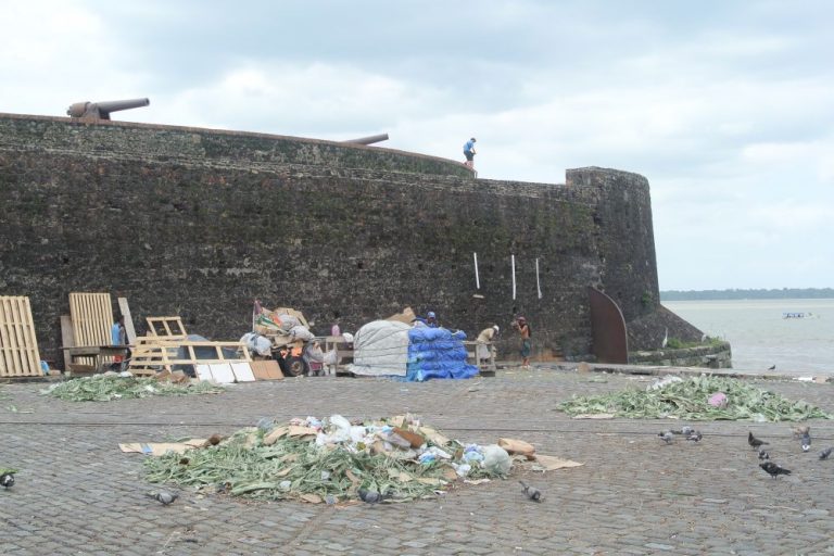Die Festung in Belem ist aus der Zeit der ersten Besatzer. Der Portugiesen.