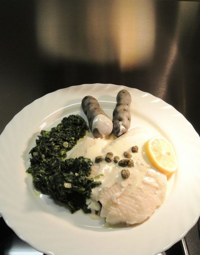 Heilbuttfilet mit Kapernsoße violette Kartoffel