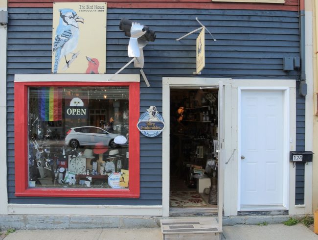 St. John`s Vogelladen