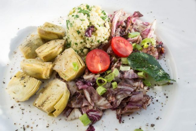 Mini Artischocken mit Hirse