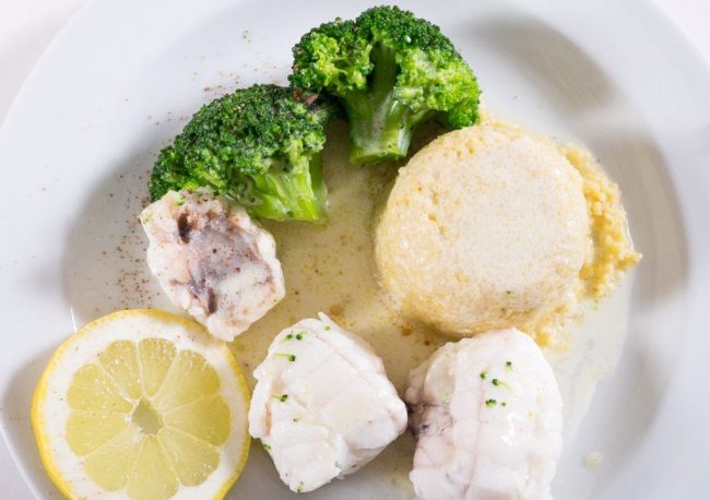 Lotte in Zitronengrassoße mit Hirse Lotte in Zitronengrassoße mit Hirse