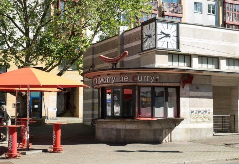 Don't Worry Be Curry hat bis 5 Uhr geöffnet