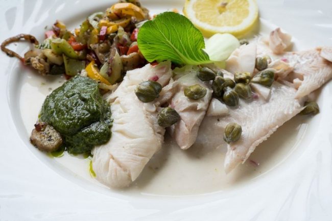 Schellfisch zubereiten ist nicht einfach den sein Fleisch zerfällt schnell.