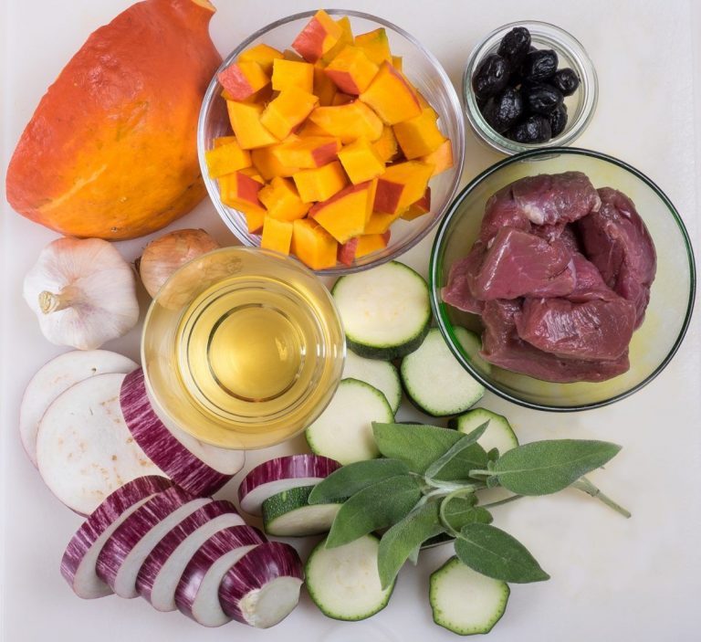 Thomas Gatzemeier - Blog - Kalbsgulasch in Weißwein an Kürbisgemüse Thomas Gatzemeier - Blog - Kalbsgulasch in Weißwein an Kürbisgemüse