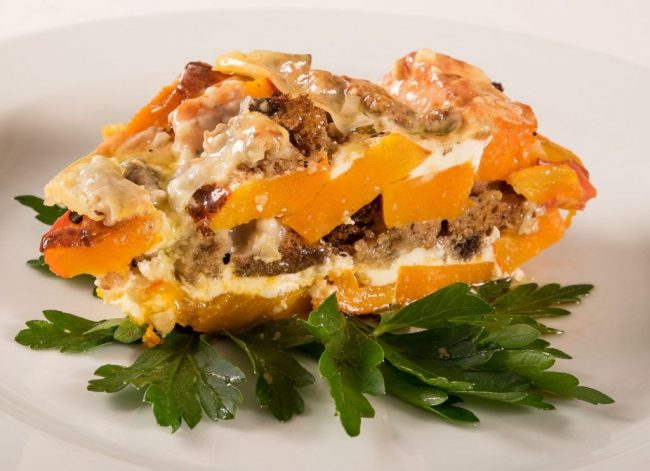 Kürbis-Brot-Auflauf mit Bergkäse