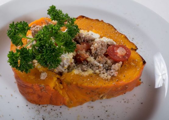 Gefüllter Hokkaidokürbis