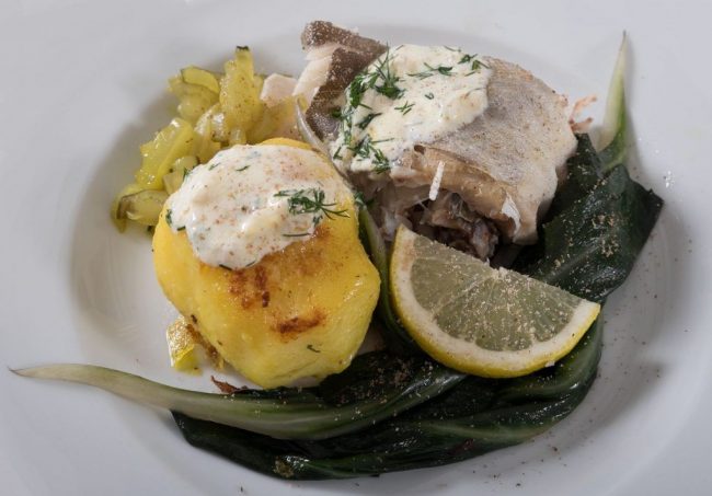 Kabeljau mit Salzzitronensoße und Mangold