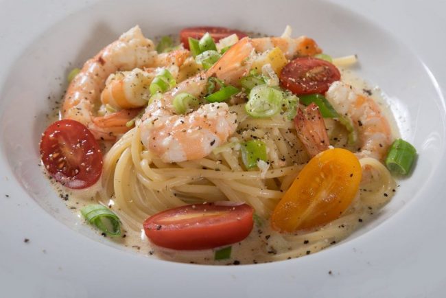 Pasta mit Garnelen und Salzzitronen-Soße