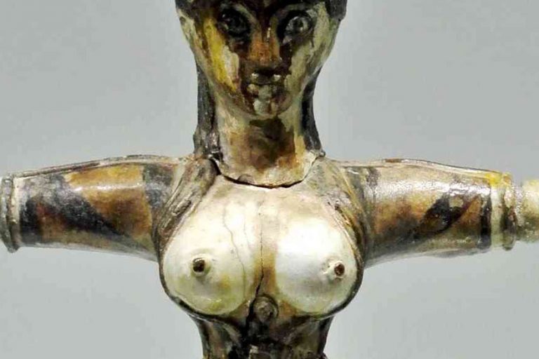 Detailbild der Brüste der minoischen Schlangengöttin