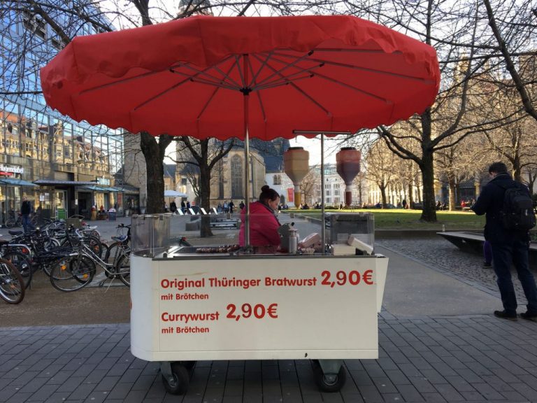 Bratwurststand Petersstrasse Leipzig | Volksküche Bratwurststände