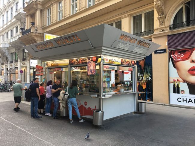 Die-Wiener-Wurst-ist-eine-Frankfurter Wiener Wurst ist eine Frankfurter