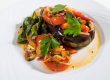 Gefüllte Aubergine vegan auf dem Teller