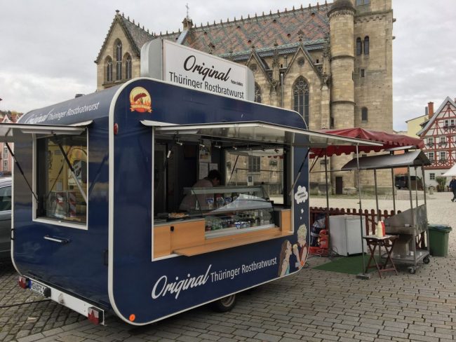 Die Meininger, Thüringer Bratwurstkultur ist durch die aktuelle politische Entwicklung gefärdet. Wer will denn eine braune Wurst essen. Das ist Scheiße!