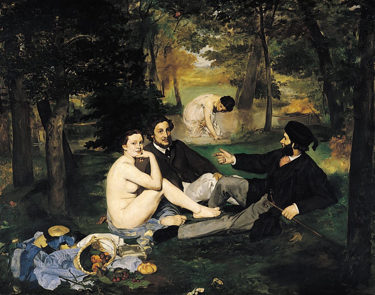 Das Gemälde von Édouard Manet Frühstück im Freien zeigt eine nackte Frau die mit zwei bekleideten Männern Picknick macht.