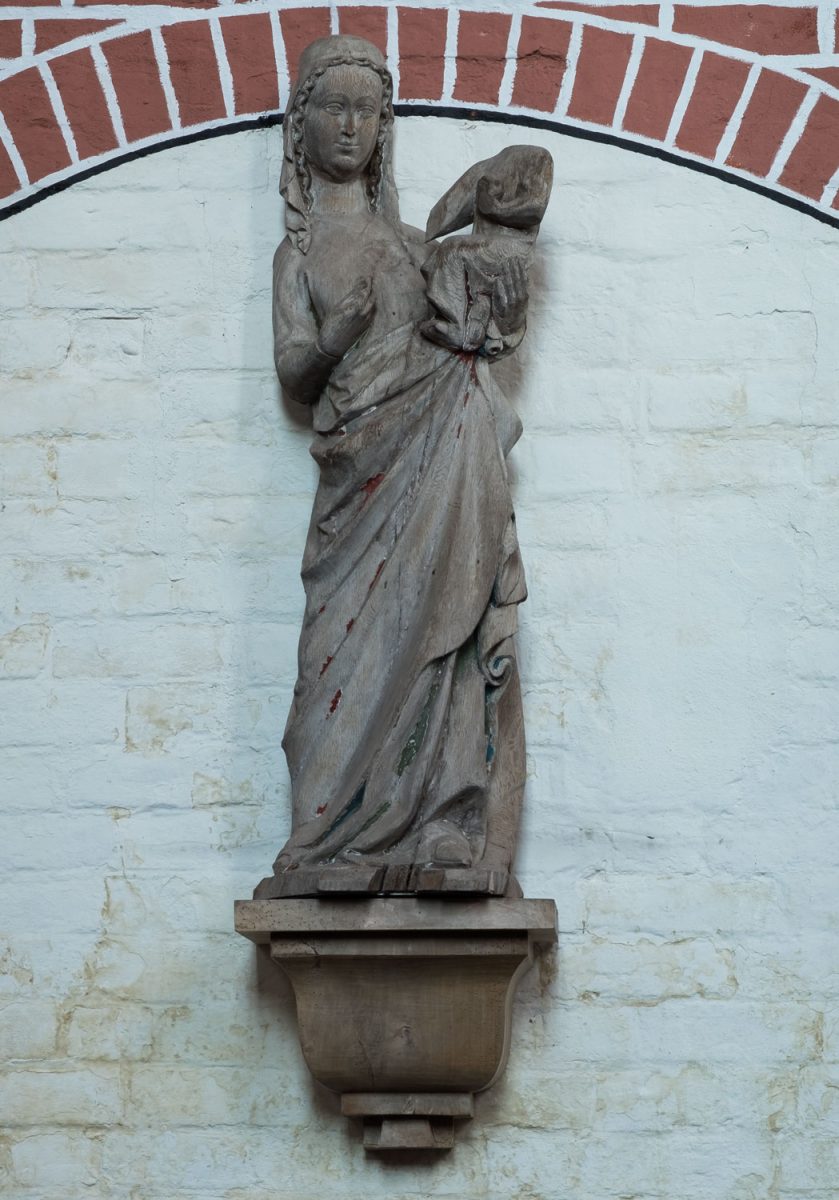 Die Madonna von Hohen Viecheln aus der Dorfkirche ist Gotisch