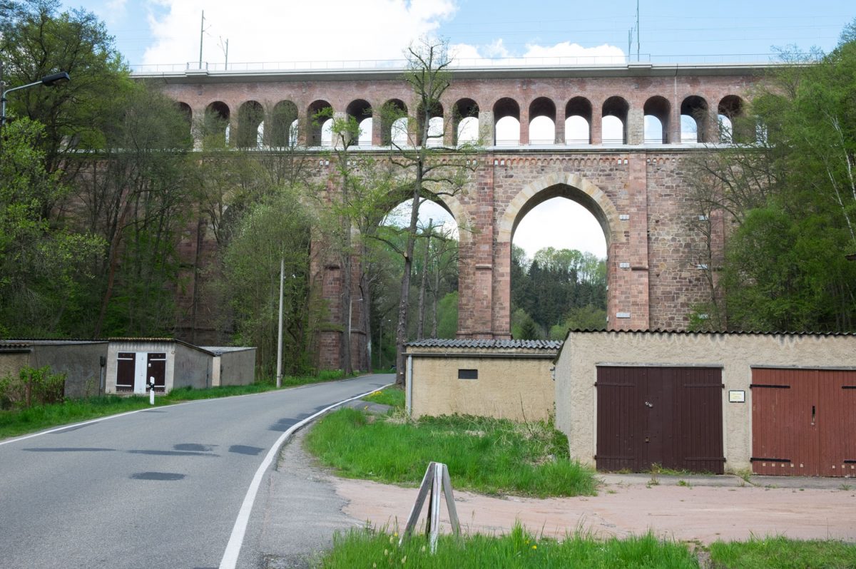 Das Heiligenborner Viadukt Waldheim liegt am Stadtrand, ist aber gut zu Fuß zu erreichen.
