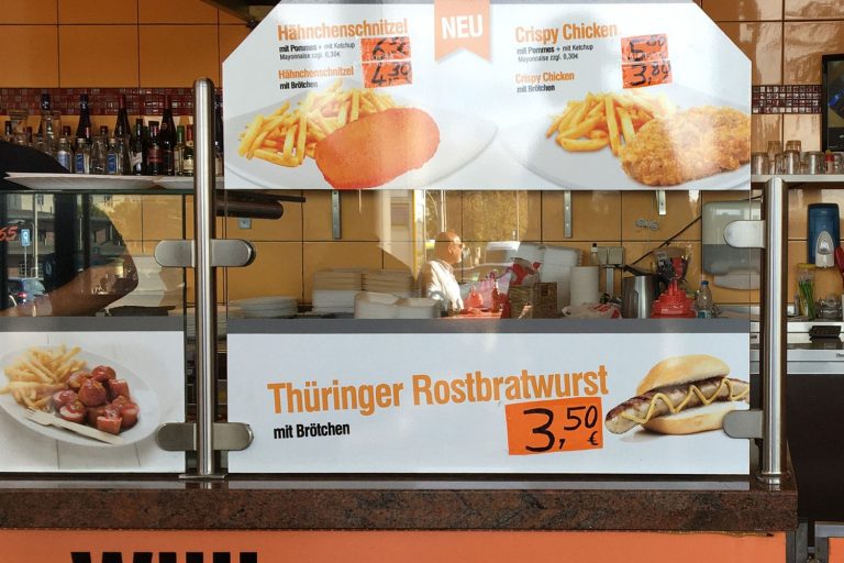 Thüringer Rostbratwurst in Berlin war nicht möglich. Vielleicht auch besser so. Denn eine frittierte Thüringen Bratwurst hätte ich nicht gemocht.