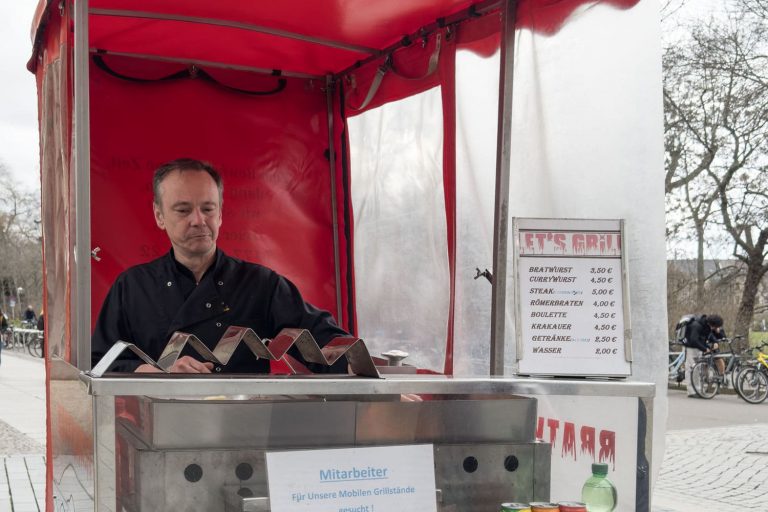 Endlich mal keine Thüringer sondern sächsische Bratwurst. Denn die Thüringer ist zur Massenware verkommen.