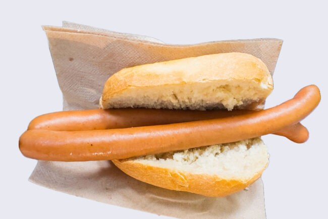 Der Frankfurter hat Würstchen, die keine Wiener sind weil sie in der Region und mit regionalen Zutaten produziert werden.