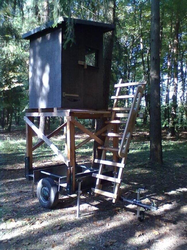 Karls beweglicher Hochsitz ist eine geniale Refindung um beim Jagen flexibel zu sein