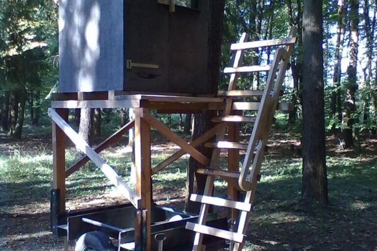 Karls beweglicher Hochsitz ist eine geniale Refindung um beim Jagen flexibel zu sein