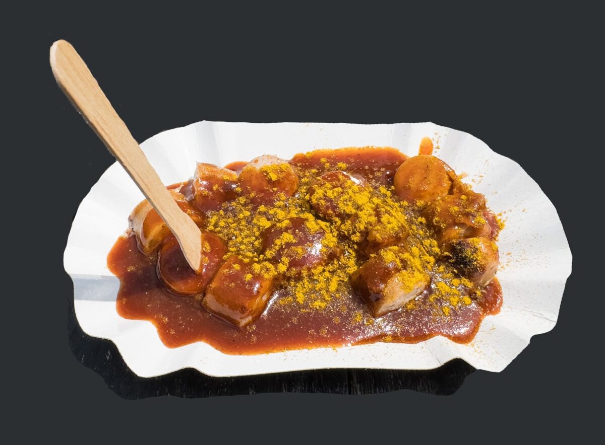 Die Currywurst beim Hornbach in Karlsruhe hat nicht begeistert, aber auch nicht absolut entteuscht.