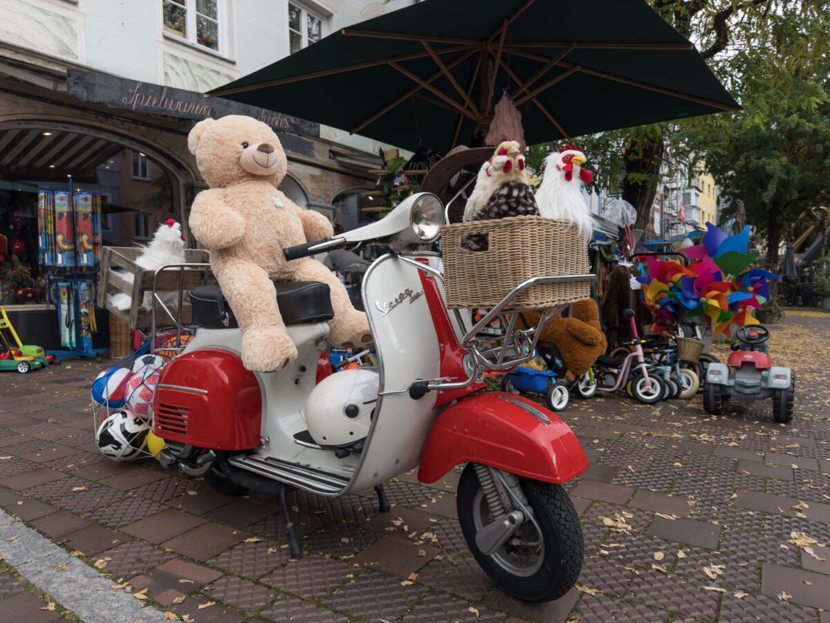 Ein liebevoll geführter Einzelhandel macht Wasserburg am Inn nicht nur für Touristen interessant. Auch die Münchner sind hier gern zu Gast.