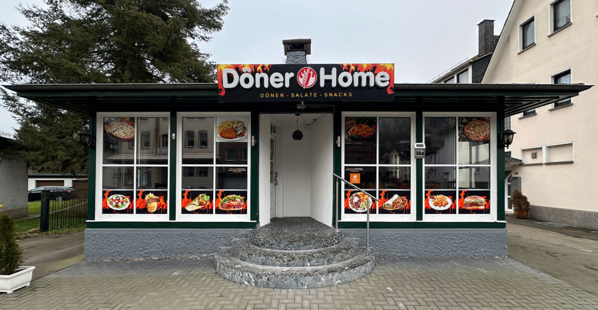 Der Döner Home in Bad Laasphe hat ein großes Angebot und wird von Lieferando gesteuert. Da kommt kein kleiner Imbiss mit.