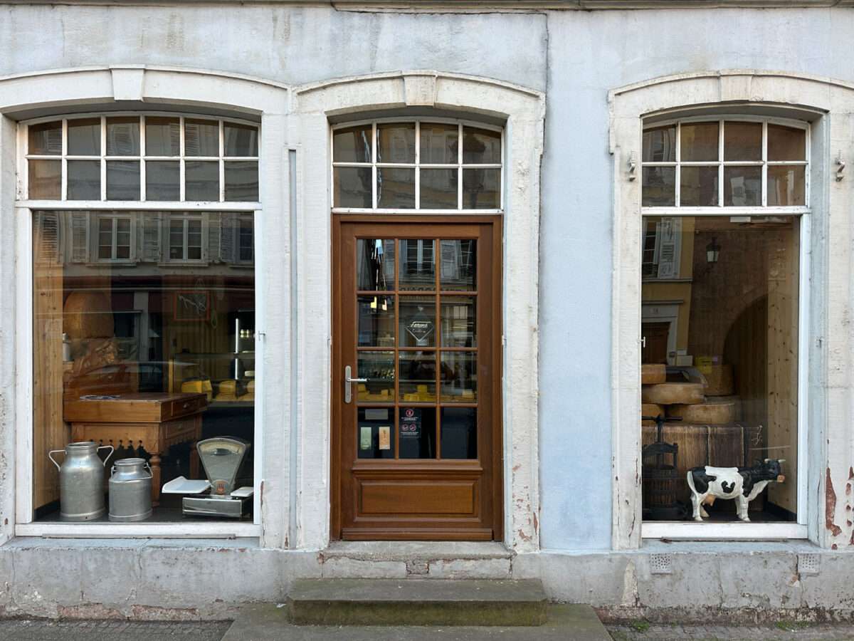 Eine Fromagerie in Wissembourg sollte man unbedingt besuchen. Dort gibt es zahlreiche Käse aus dem Elsass und ein charmante Bedienung dazu.
