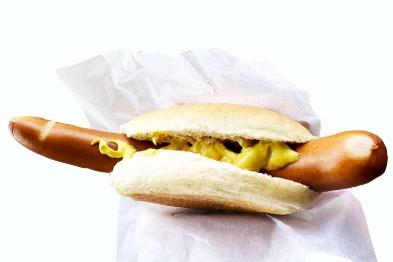 Dessau, das Weltkulturerbe – und eine Bockwurst, die eher traurig war. Das UNESCO Welterbe hätte besseres verdient.