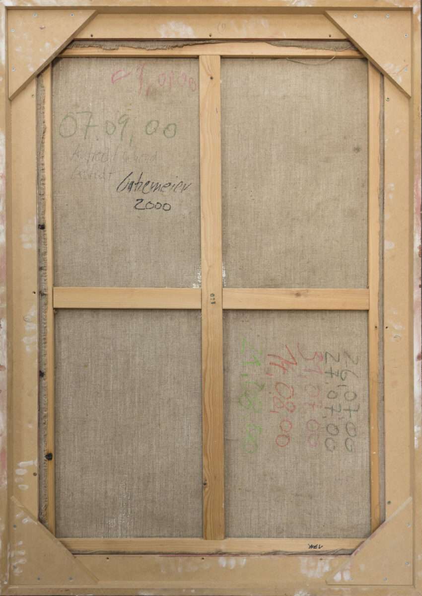 Rückseite eines Gemäldes mit Keilrahmen, mehreren Datierungen aus dem Jahr 2000, handschriftlichen Notizen und Pfeil zur Orientierung der Bildrichtung