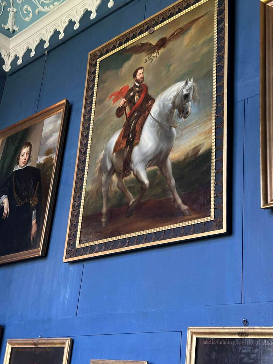 Reiterbildnis Kaiser Karls V. im Gotischen Haus Wörlitz. Das Gemälde ist eine Kopie nach einem berühmten Vorbild von Anton van Dyck.