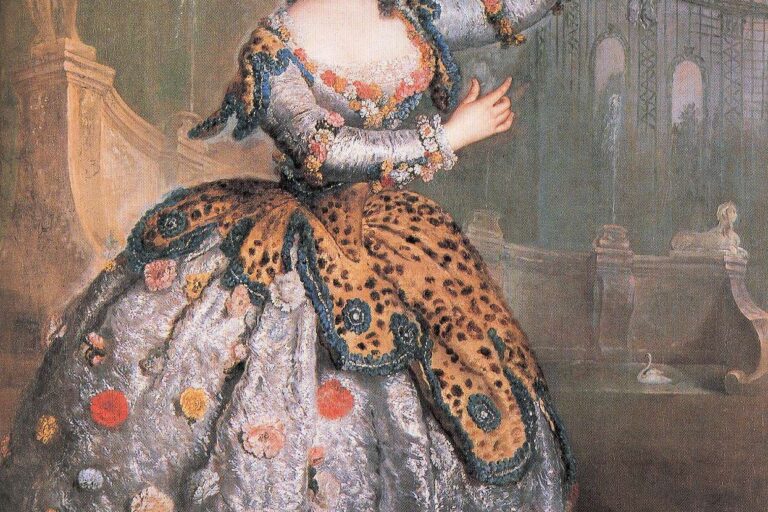 Barbara Campanini als Bacchantin mit erhobenem Tamburin und leopardengemustertem Überwurf, gemalt von Antoine Pesne um 1745.